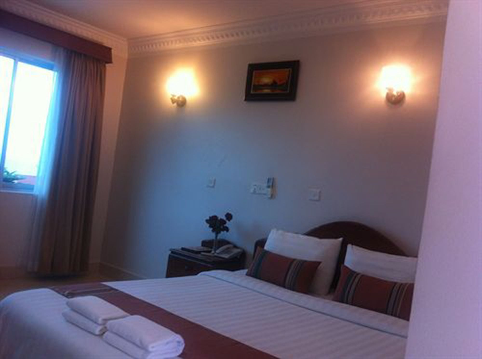 White Beach Hotel Sihanoukville Exterior photo