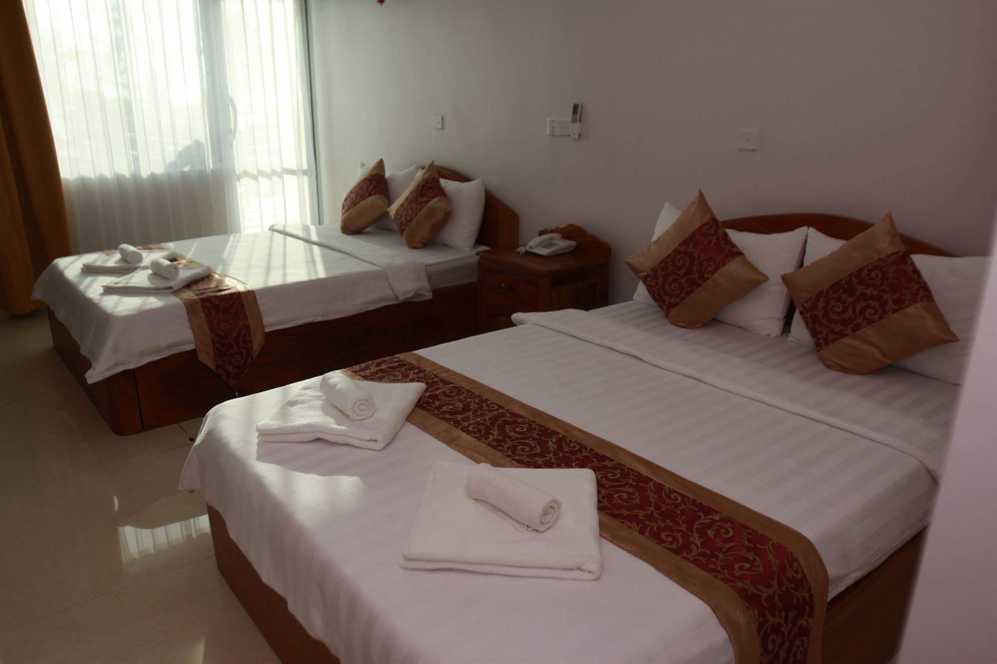 White Beach Hotel Sihanoukville Exterior photo